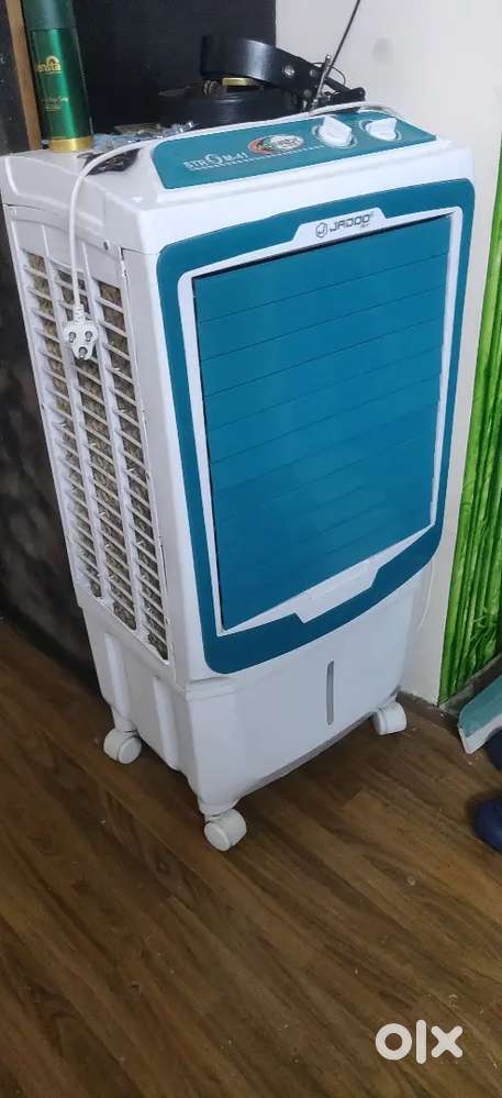 Fantastic cooling cooler new 5 month purchase in