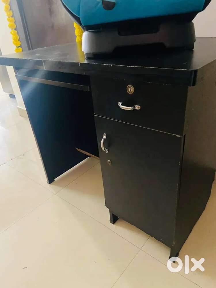 Study table, Computer table, office table in mint condition