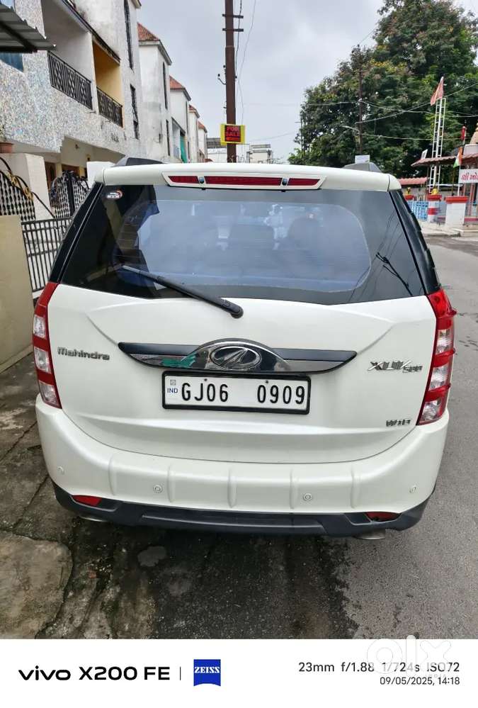 Mahindra XUV500 2016 Diesel 126000 Km Driven genuinely(service record)