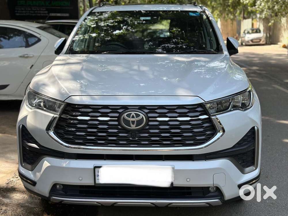 Toyota Innova Hycross 2.0 ZX Hybrid 7 STR, 2023, Petrol