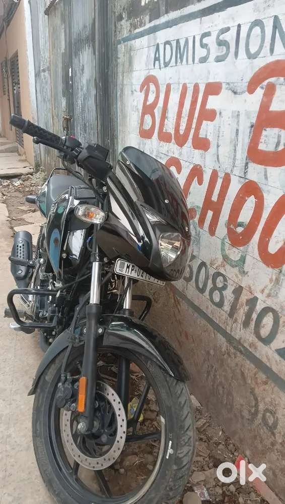 Model 2025 1 owner km 9949  finance hai bike clear kar ke denge