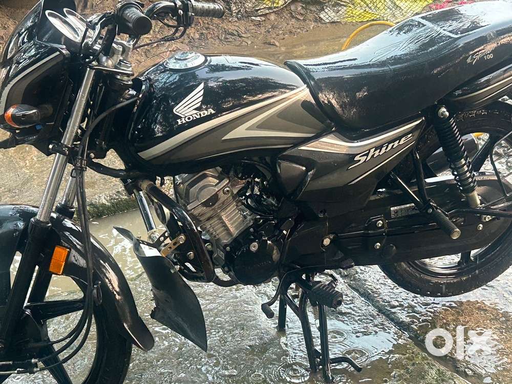 7 month on road driven New condition ..NOVERMBEr 2024 bike