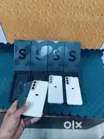Newly samsung s22 5g 256gb open box few units in stock now