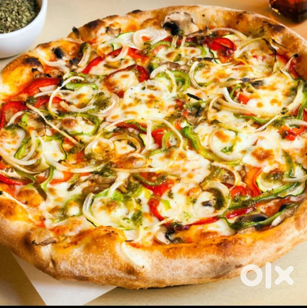 We are looking for pizza food courier driver ⁵⁷