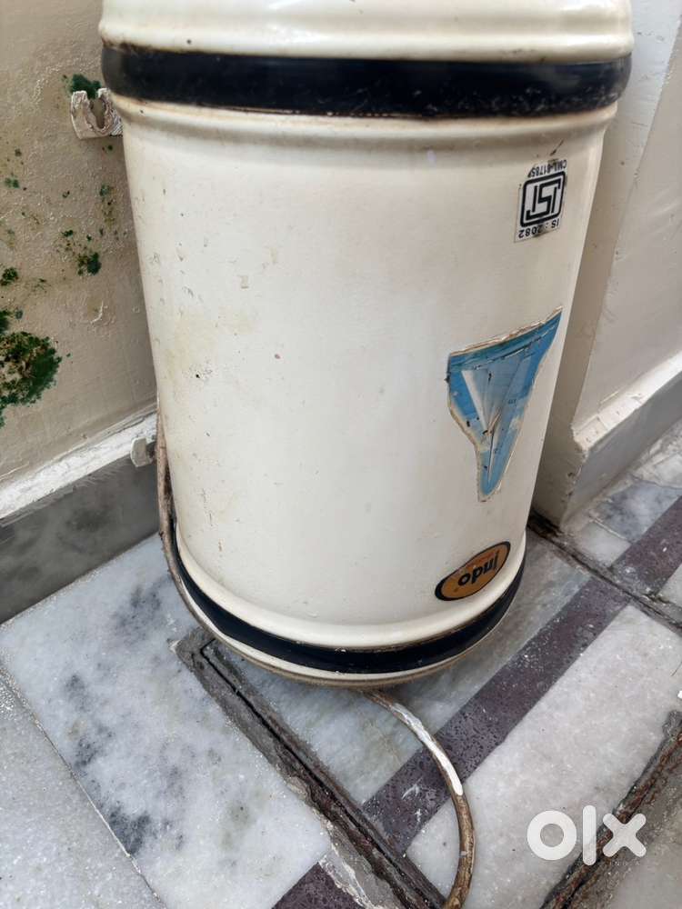 Geyser for urgent sale