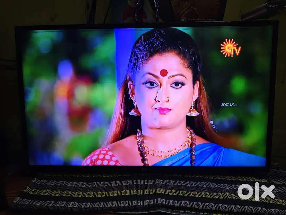 LG 43 not smart small line top side good condition video