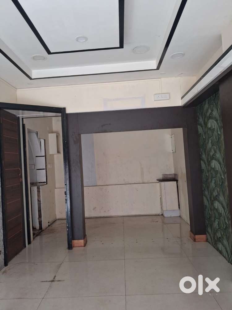 Restaurant/ Shop space for Rent in Vazhuthacaud