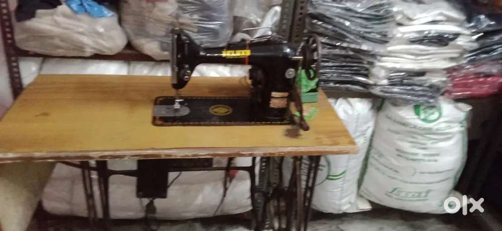 Deluxo silai machine