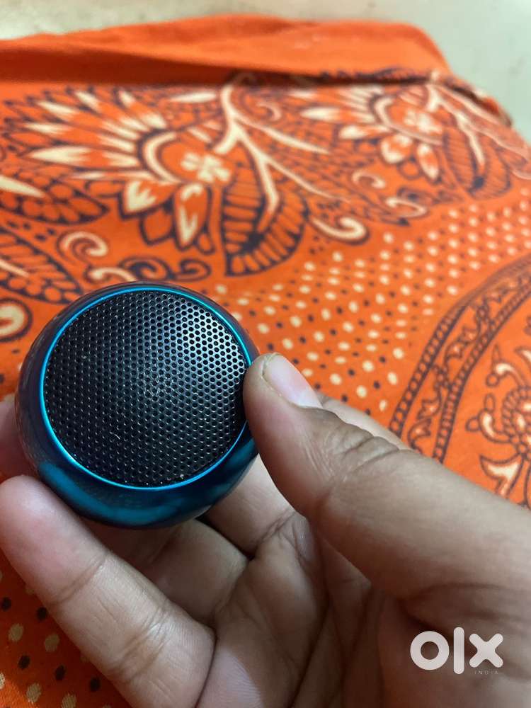 Speaker colur blue
