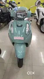 Access125 Pista Green colour available festival special Gift offers