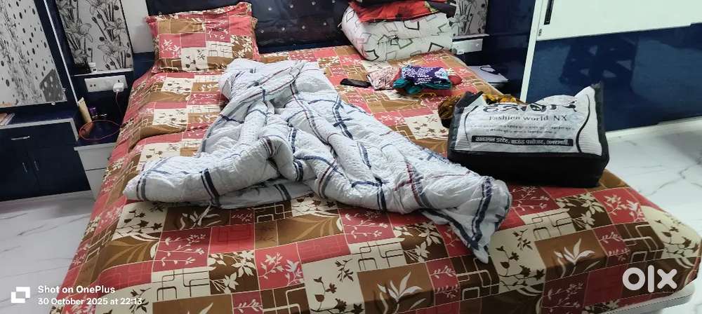 Palang ke gadde  पलंग के गद्दे