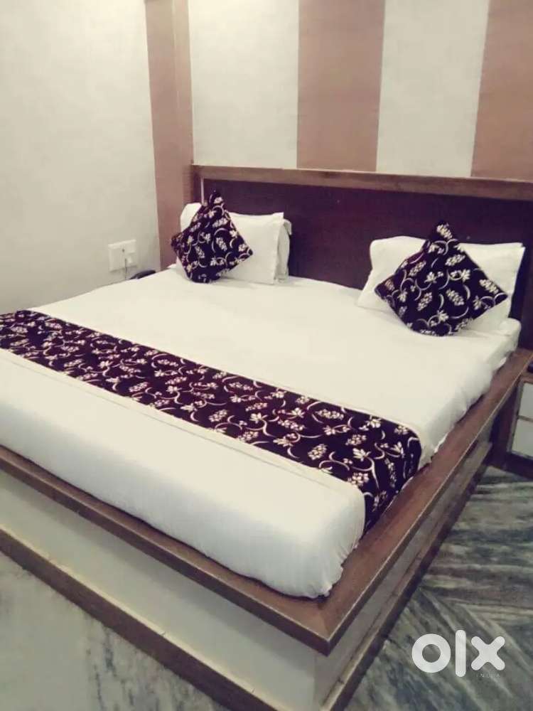 Hotel for rent in Taj Nagari
