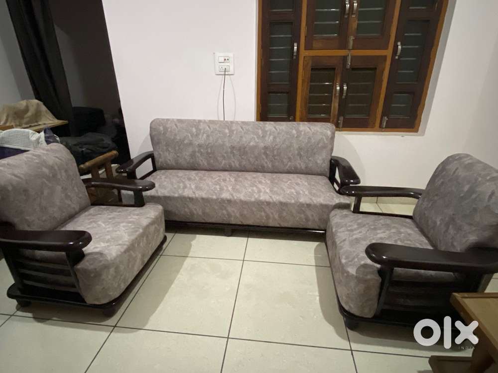 fully sangwan wooden sofa