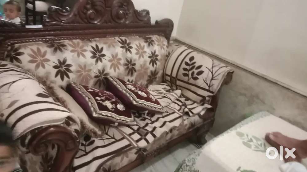 3 PLUS 2 SOFA AND 1 MARBLE DINING TABLE