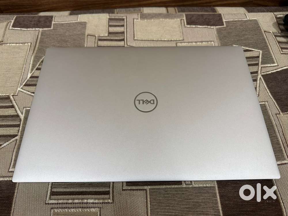 Dell xps 9520 4k laptop 15.6” display size