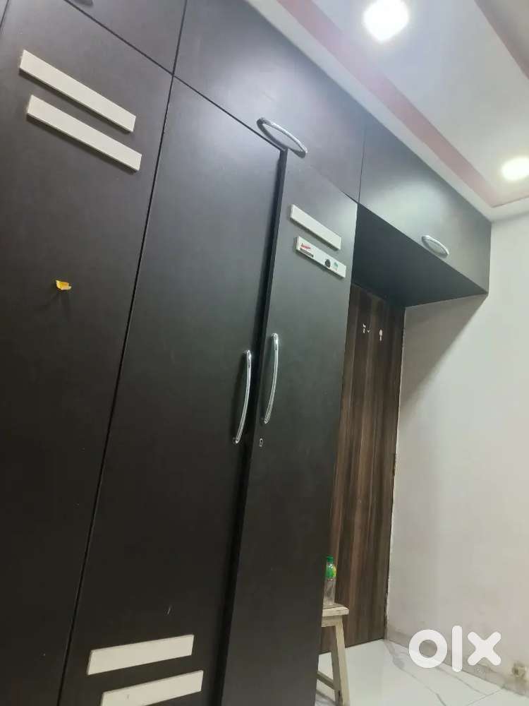 Female flatmate required