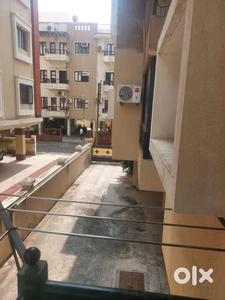 3bhk Flat fully furnished