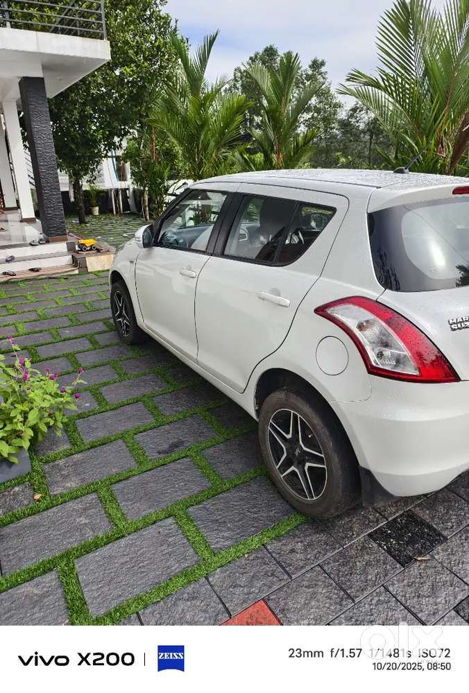 Swift 2016 Diesel 93000 Km Driven.new battery,abs, alloy,auto mirror