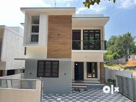 2500sqft 5.00cent House For Sale