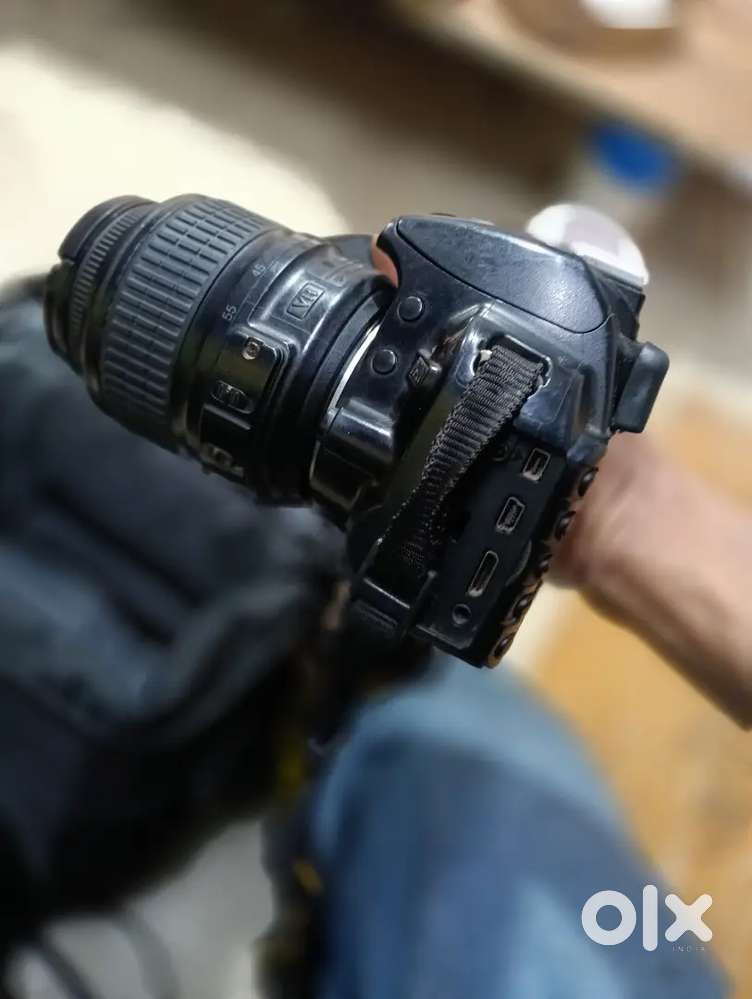 Nikon d3100 18 55 lens which bag memory card charger