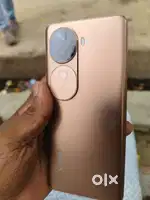 Vivo V40e 8/128 सिर्फ 7महीना हुआ 99%सही है