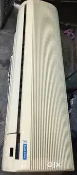 Blu Star 2 Tun AC Running Condition me hai