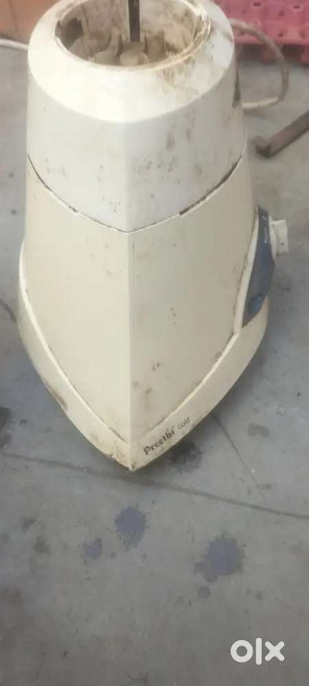 Preethi mixer grinder