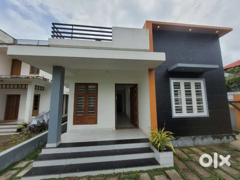 A SUPERB NEW 2BED ROOM 1080SQ FT 4.3CENT HOUSE IN KUNNATHANGADI