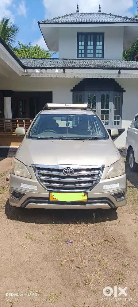 Toyota Innova 2012 Diesel taxi urgent sale