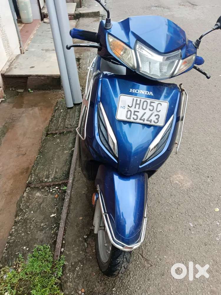 Activa 6G DLX LED headlights