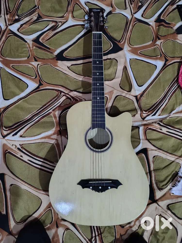 Guitar semi acoustic Henrik