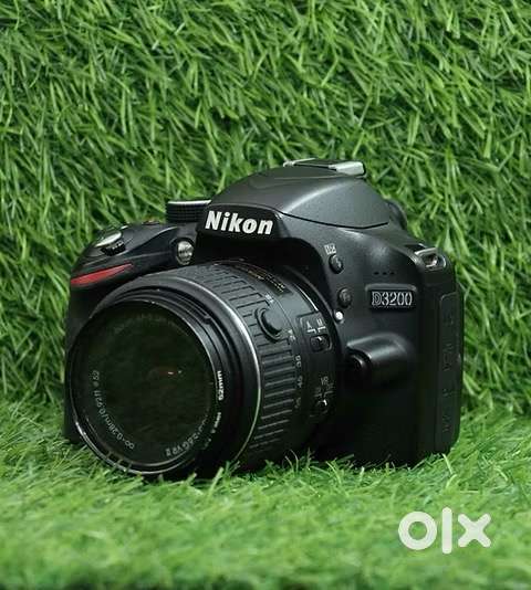 Nikon d3200 brand new dslr camera only 3 month old