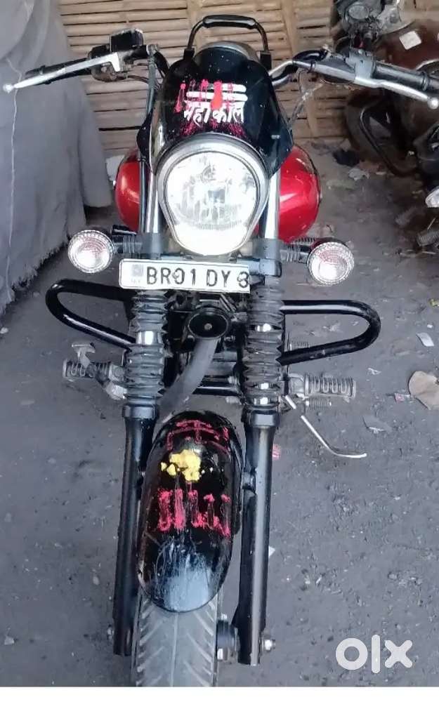 Bjajaj avenjer 180 stret