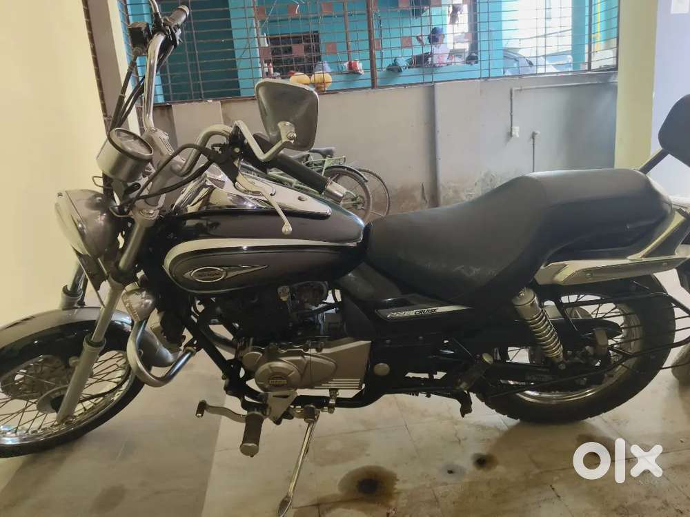 Avenger 220 cruise black colour bike for sale