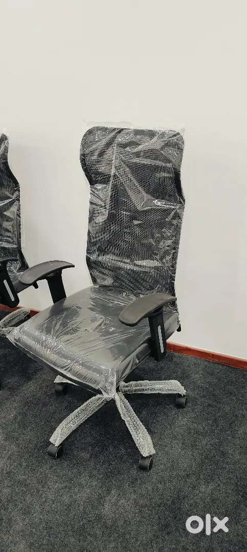 Spark Mesh Mid Back Ergonomic Office Chair Breathable Mesh Fabric Meta