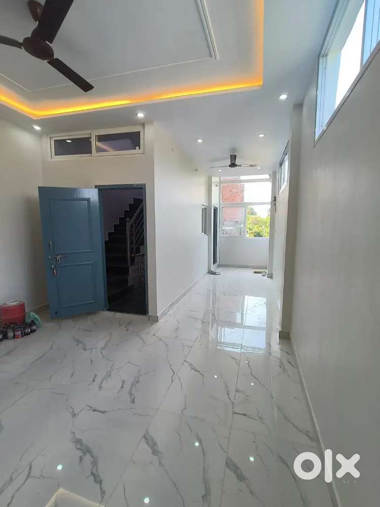 Centrally located, besides ghs gate 5