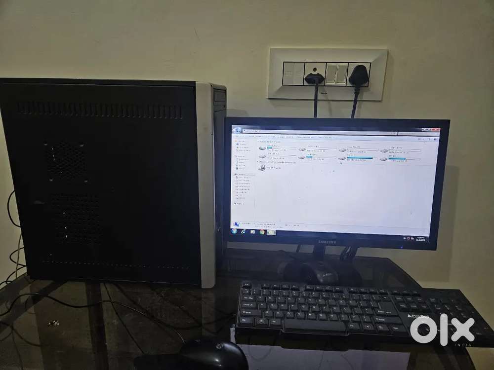 Computer  Samsung LED Monitor