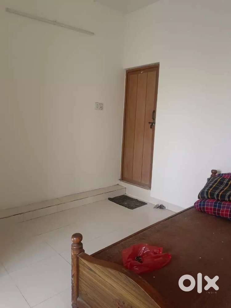 1rk house for rent in HSR layout sector 7 at 8k