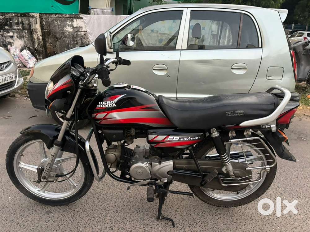 Hero Honda CD Deluxe 2012 model