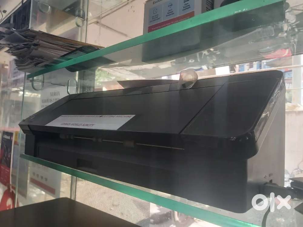 Cameo 4 cutting machine