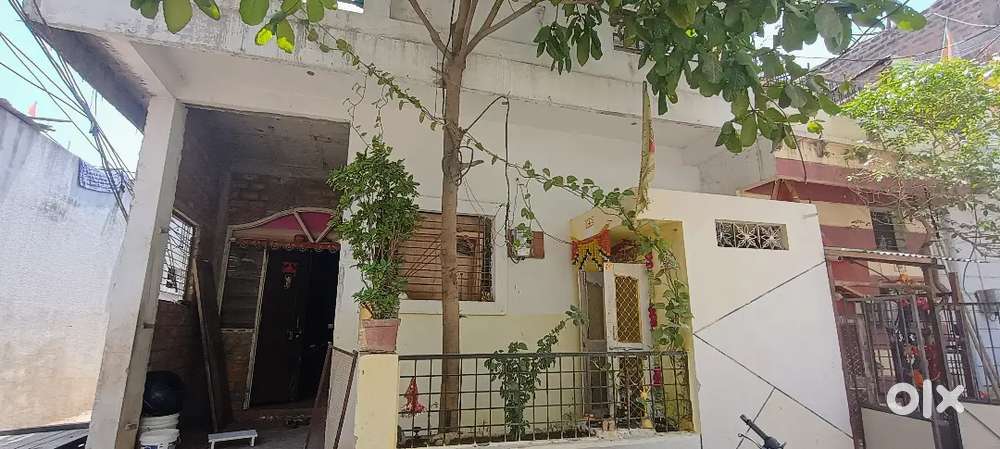 मकान बेचना है