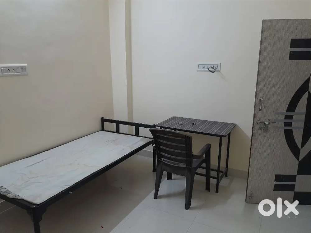 Single room sets for service class men