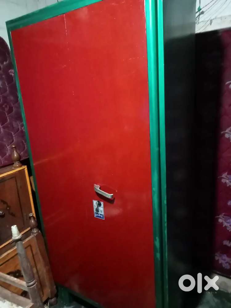 Cupboard ORIGINAL GODREJ COMPANY. URGENT SELL.