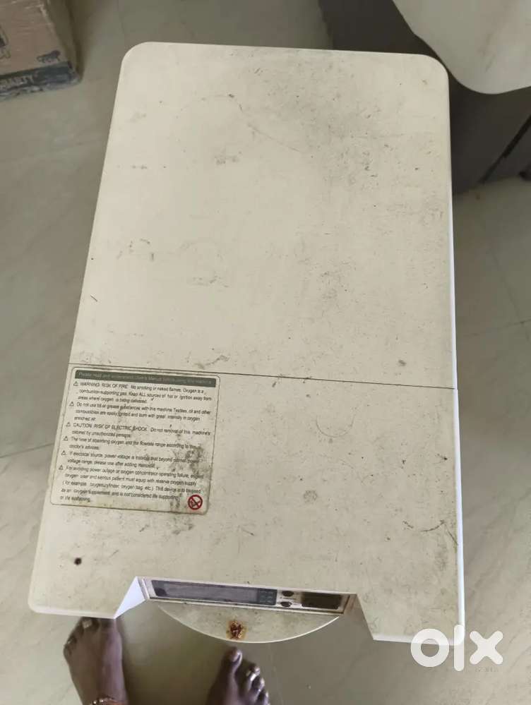 Oxygen concentrator machine