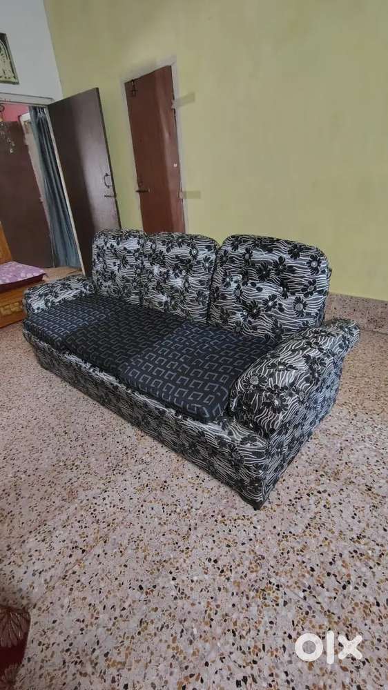 5-Seater Sofa in Good Condition for Sale