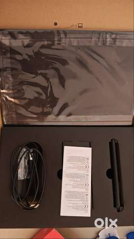 Wacom CTL-672/K0-CX Medium 8.5-inch x 5.3-inch Graphic Tablet (Red and