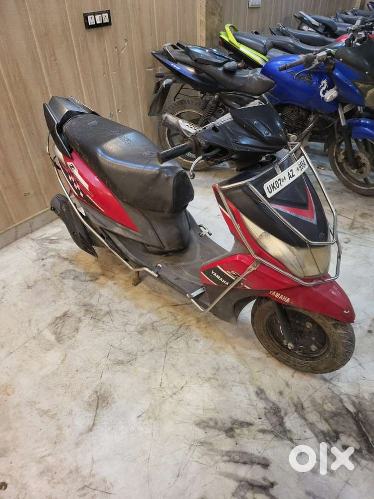yamaha ray z 2013 model in brand new condition