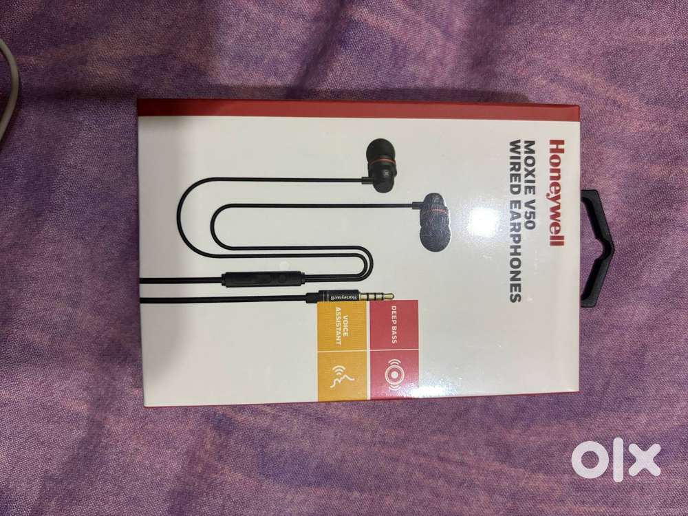 Wired Earphones Sealed