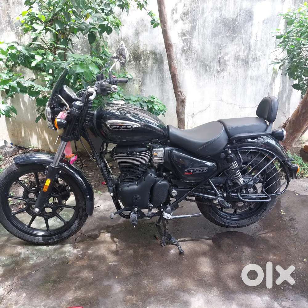 Royal Enfield Meteor driven only 3213km luks like new one,with PPF.
