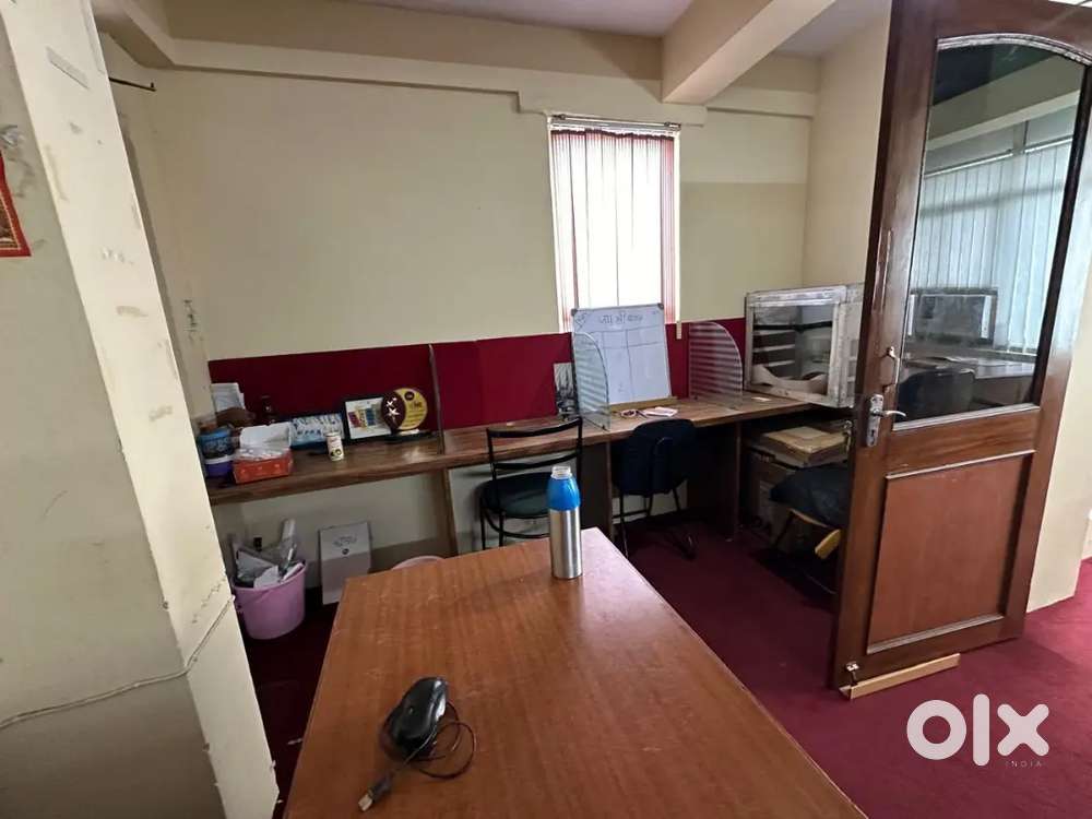 Office full furnished